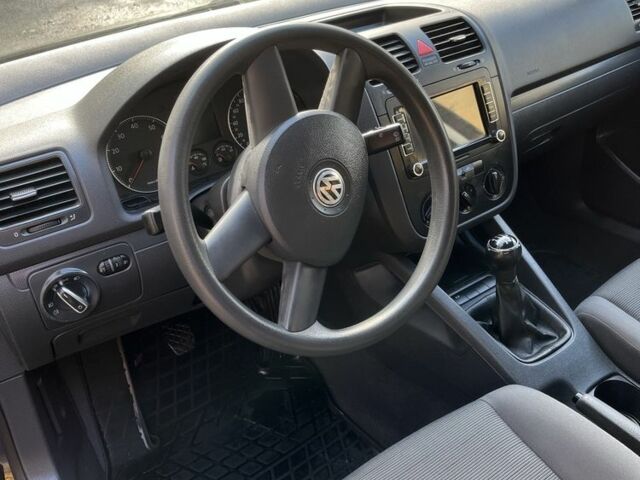 Черный Фольксваген Гольф, объемом двигателя 1.4 л и пробегом 248 тыс. км за 5400 $, фото 8 на Automoto.ua