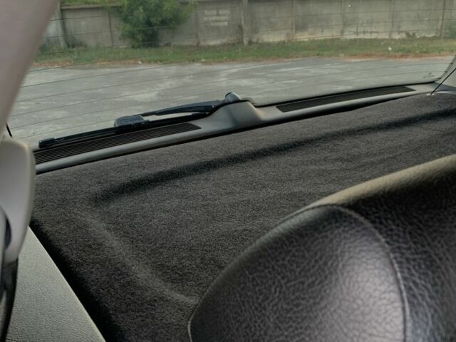 Черный Фольксваген Гольф, объемом двигателя 1.4 л и пробегом 302 тыс. км за 3800 $, фото 7 на Automoto.ua