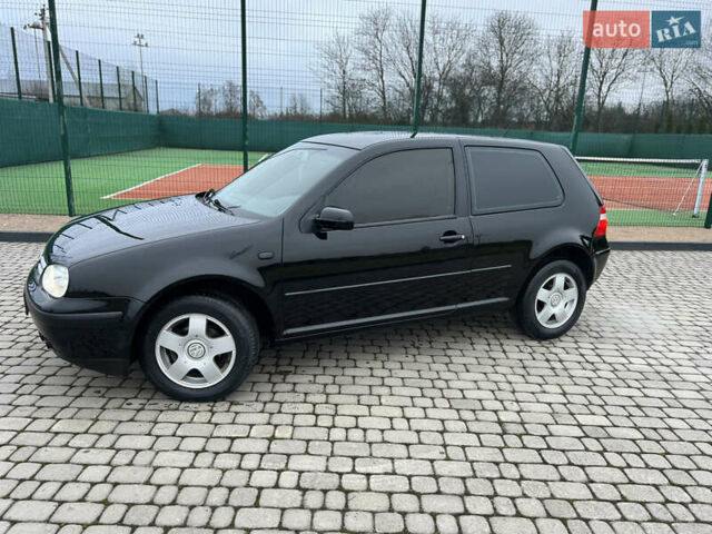 Черный Фольксваген Гольф, объемом двигателя 1.39 л и пробегом 262 тыс. км за 3800 $, фото 4 на Automoto.ua