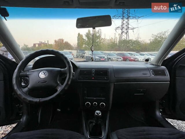 Чорний Фольксваген Гольф, об'ємом двигуна 1.6 л та пробігом 241 тис. км за 3900 $, фото 13 на Automoto.ua