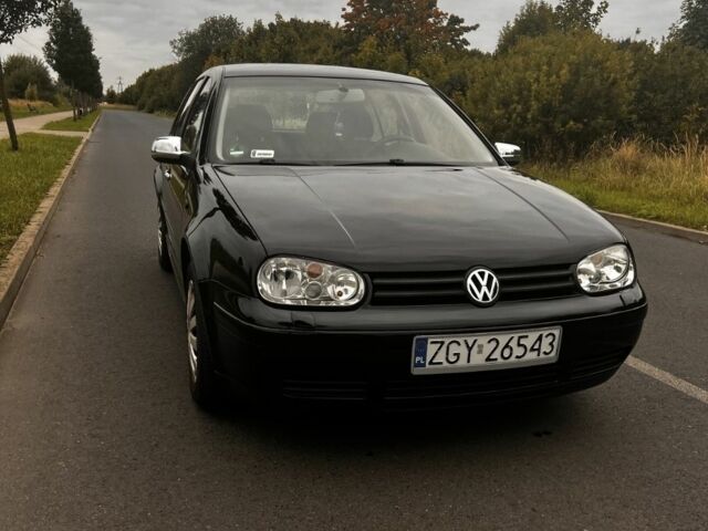 Черный Фольксваген Гольф, объемом двигателя 1.9 л и пробегом 269 тыс. км за 1275 $, фото 4 на Automoto.ua