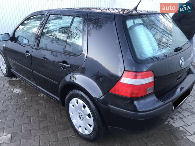Черный Фольксваген Гольф, объемом двигателя 1.4 л и пробегом 177 тыс. км за 4486 $, фото 4 на Automoto.ua