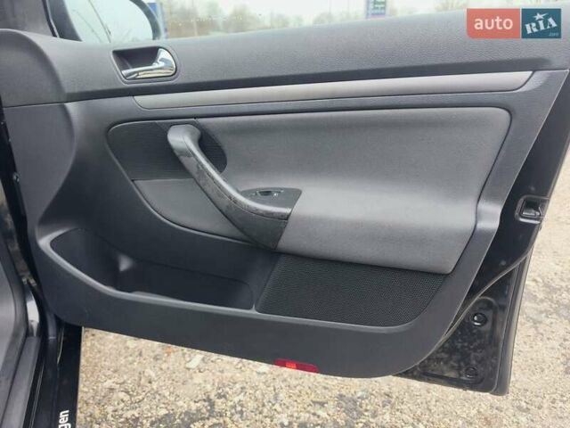 Чорний Фольксваген Гольф, об'ємом двигуна 1.6 л та пробігом 330 тис. км за 4900 $, фото 30 на Automoto.ua