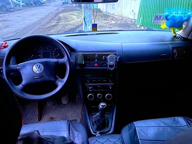 Черный Фольксваген Гольф, объемом двигателя 1.4 л и пробегом 226 тыс. км за 5399 $, фото 10 на Automoto.ua