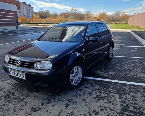 Черный Фольксваген Гольф, объемом двигателя 1.9 л и пробегом 390 тыс. км за 4500 $, фото 6 на Automoto.ua