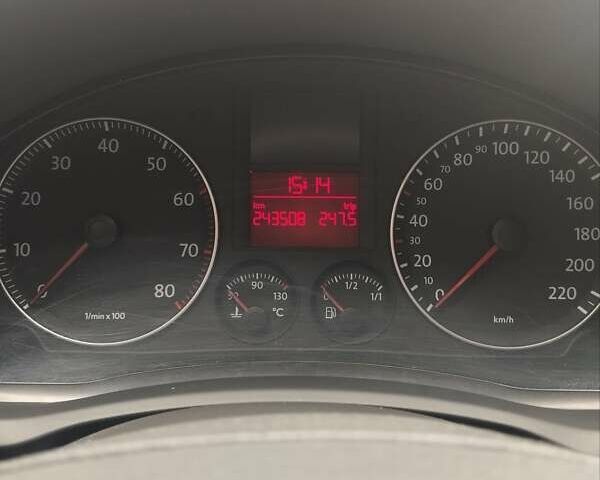 Черный Фольксваген Гольф, объемом двигателя 1.39 л и пробегом 243 тыс. км за 4700 $, фото 15 на Automoto.ua