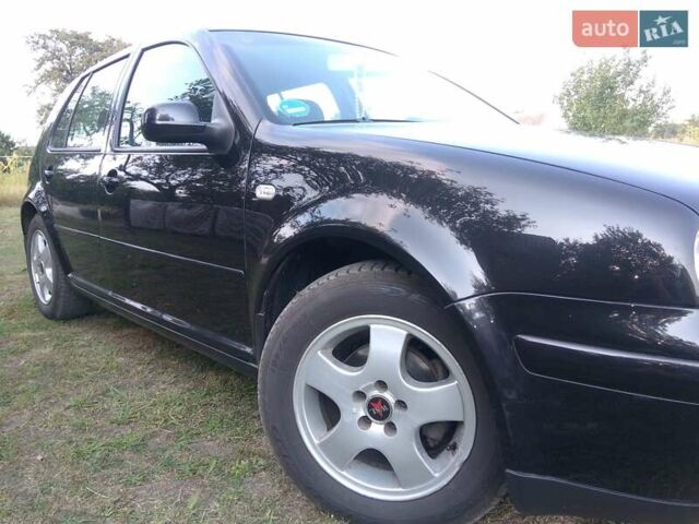 Черный Фольксваген Гольф, объемом двигателя 1.6 л и пробегом 210 тыс. км за 4300 $, фото 14 на Automoto.ua