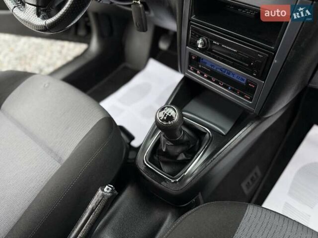 Черный Фольксваген Гольф, объемом двигателя 0 л и пробегом 187 тыс. км за 4790 $, фото 73 на Automoto.ua