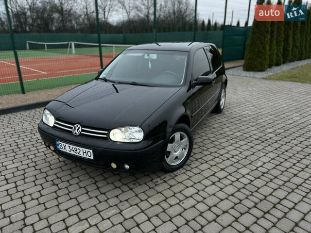 Черный Фольксваген Гольф, объемом двигателя 1.39 л и пробегом 262 тыс. км за 3800 $, фото 1 на Automoto.ua