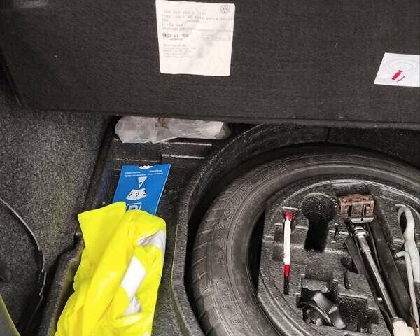 Черный Фольксваген Гольф, объемом двигателя 1.39 л и пробегом 243 тыс. км за 4700 $, фото 20 на Automoto.ua