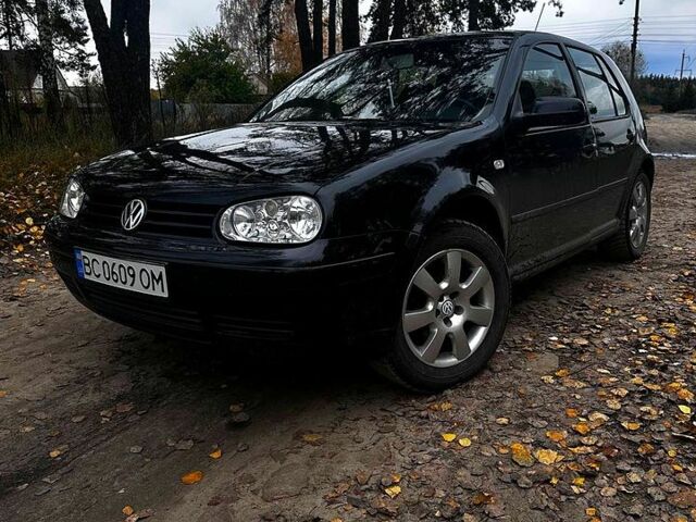 Черный Фольксваген Гольф, объемом двигателя 1.4 л и пробегом 214 тыс. км за 4600 $, фото 1 на Automoto.ua