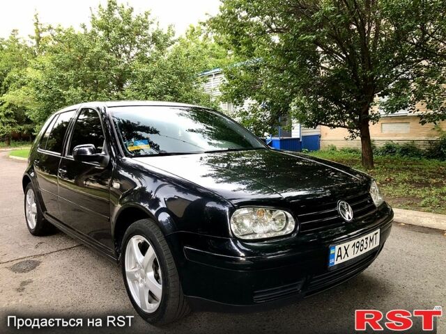 Черный Фольксваген Гольф, объемом двигателя 1.6 л и пробегом 268 тыс. км за 4700 $, фото 1 на Automoto.ua