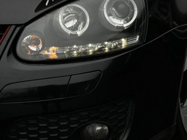 Фольксваген Гольф 2003 в Межгорье на Automoto.ua Черный Фольксваген Гольф, объемом двигателя 1.4 л и пробегом 192 тыс. км за 5700 $, фото 2 на Automoto.ua