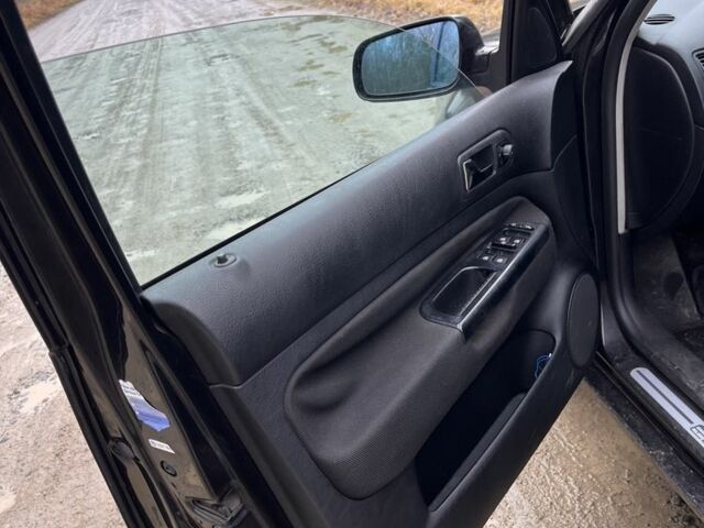 Черный Фольксваген Гольф, объемом двигателя 1.9 л и пробегом 320 тыс. км за 1890 $, фото 3 на Automoto.ua