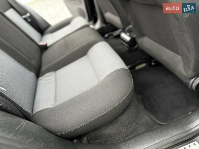 Черный Фольксваген Гольф, объемом двигателя 0 л и пробегом 187 тыс. км за 4790 $, фото 82 на Automoto.ua