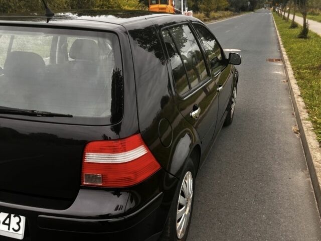 Черный Фольксваген Гольф, объемом двигателя 1.9 л и пробегом 269 тыс. км за 1275 $, фото 6 на Automoto.ua