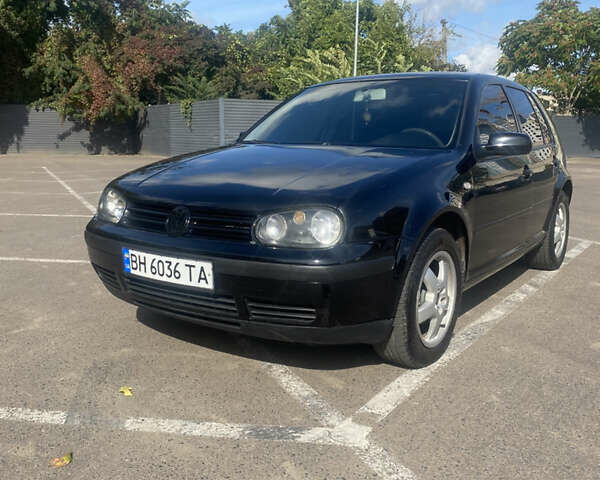 Черный Фольксваген Гольф, объемом двигателя 1.39 л и пробегом 245 тыс. км за 4700 $, фото 1 на Automoto.ua