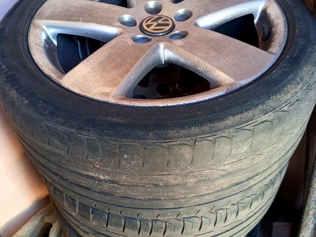 Черный Фольксваген Гольф, объемом двигателя 1.6 л и пробегом 220 тыс. км за 5500 $, фото 5 на Automoto.ua