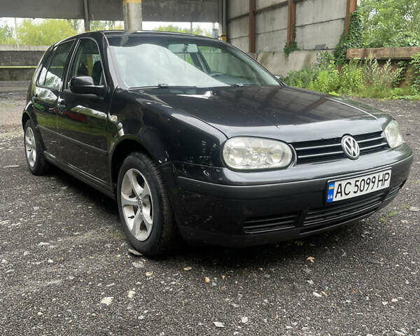 Черный Фольксваген Гольф, объемом двигателя 1.6 л и пробегом 298 тыс. км за 4200 $, фото 5 на Automoto.ua