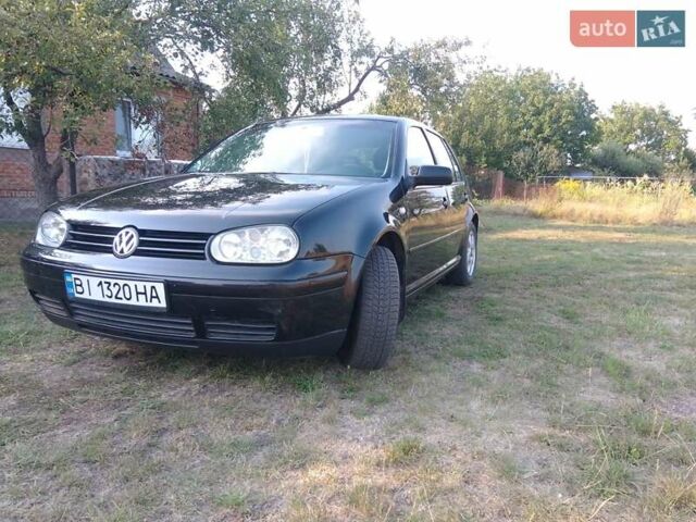 Черный Фольксваген Гольф, объемом двигателя 1.6 л и пробегом 210 тыс. км за 4300 $, фото 1 на Automoto.ua