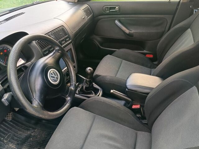 Черный Фольксваген Гольф, объемом двигателя 1.9 л и пробегом 360 тыс. км за 3500 $, фото 7 на Automoto.ua