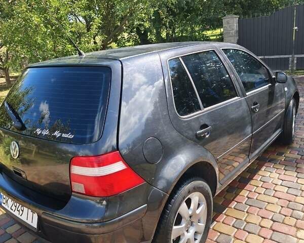 Фольксваген Гольф 2003 у Рівному на Automoto.ua Чорний Фольксваген Гольф, об'ємом двигуна 1.39 л та пробігом 341 тис. км за 4000 $, фото 3 на Automoto.ua