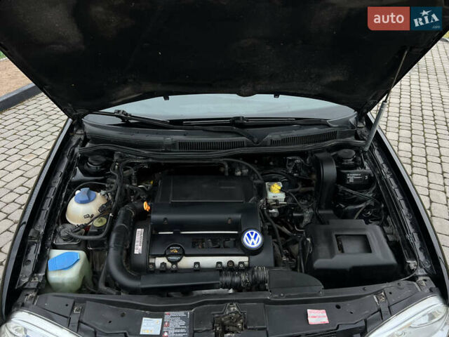 Черный Фольксваген Гольф, объемом двигателя 1.39 л и пробегом 262 тыс. км за 3800 $, фото 31 на Automoto.ua