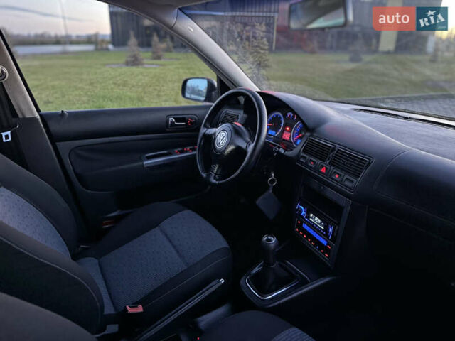 Черный Фольксваген Гольф, объемом двигателя 1.6 л и пробегом 180 тыс. км за 4650 $, фото 21 на Automoto.ua