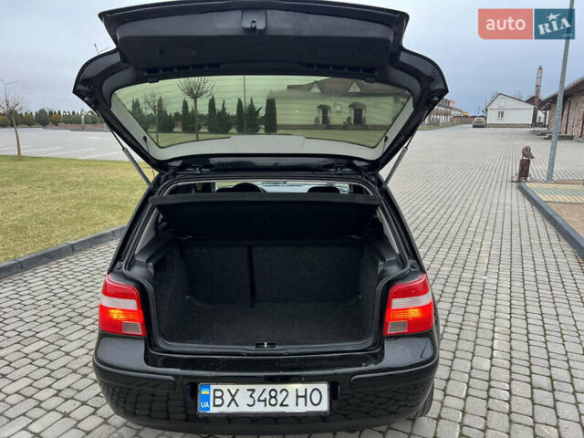 Черный Фольксваген Гольф, объемом двигателя 1.39 л и пробегом 262 тыс. км за 3800 $, фото 29 на Automoto.ua