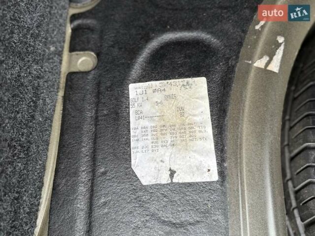 Черный Фольксваген Гольф, объемом двигателя 0 л и пробегом 187 тыс. км за 4790 $, фото 87 на Automoto.ua