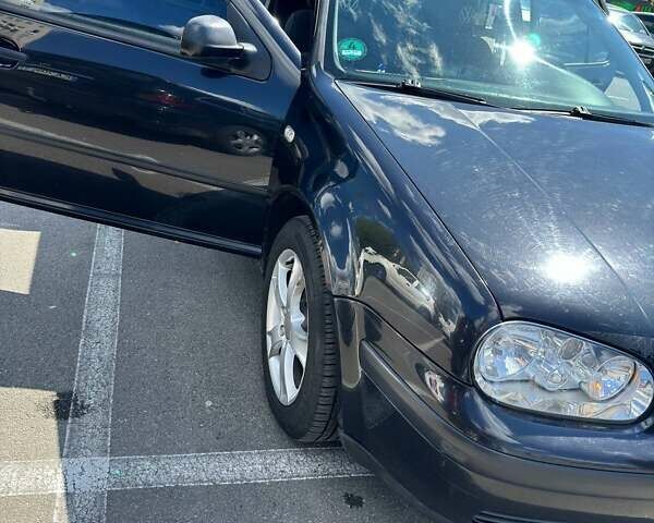 Черный Фольксваген Гольф, объемом двигателя 1.39 л и пробегом 246 тыс. км за 4500 $, фото 1 на Automoto.ua