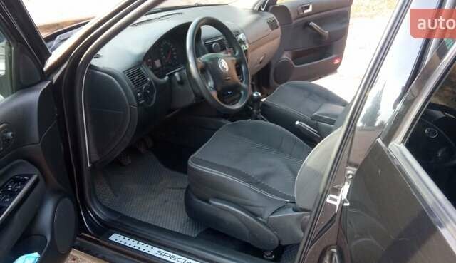 Черный Фольксваген Гольф, объемом двигателя 1.4 л и пробегом 315 тыс. км за 4800 $, фото 9 на Automoto.ua