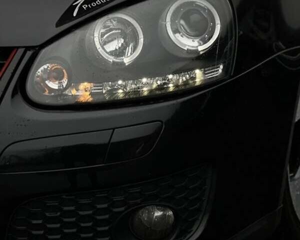 Фольксваген Гольф 2003 в Межгорье на Automoto.ua Черный Фольксваген Гольф, объемом двигателя 1.4 л и пробегом 192 тыс. км за 5700 $, фото 1 на Automoto.ua
