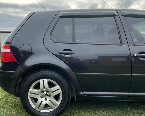 Черный Фольксваген Гольф, объемом двигателя 1.39 л и пробегом 273 тыс. км за 4299 $, фото 11 на Automoto.ua