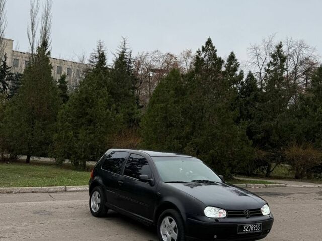 Черный Фольксваген Гольф, объемом двигателя 0 л и пробегом 250 тыс. км за 2250 $, фото 2 на Automoto.ua