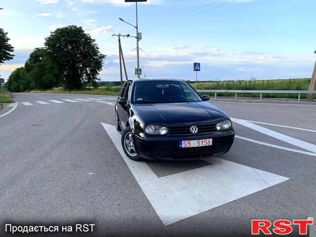 Черный Фольксваген Гольф, объемом двигателя 1.6 л и пробегом 270 тыс. км за 3900 $, фото 10 на Automoto.ua