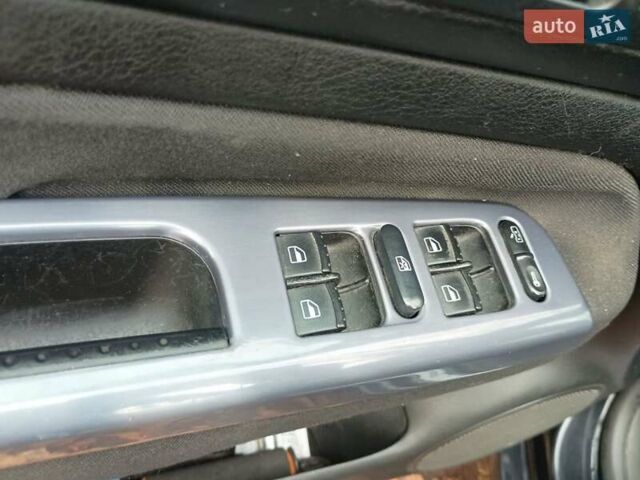 Чорний Фольксваген Гольф, об'ємом двигуна 1.6 л та пробігом 277 тис. км за 4350 $, фото 6 на Automoto.ua