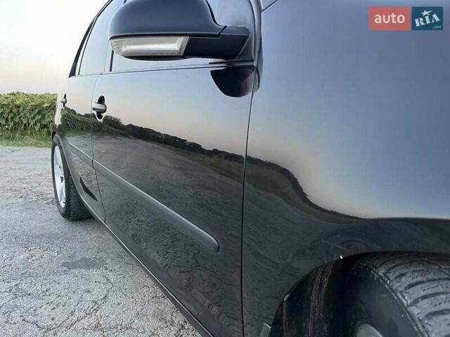 Черный Фольксваген Гольф, объемом двигателя 1.6 л и пробегом 205 тыс. км за 5400 $, фото 11 на Automoto.ua