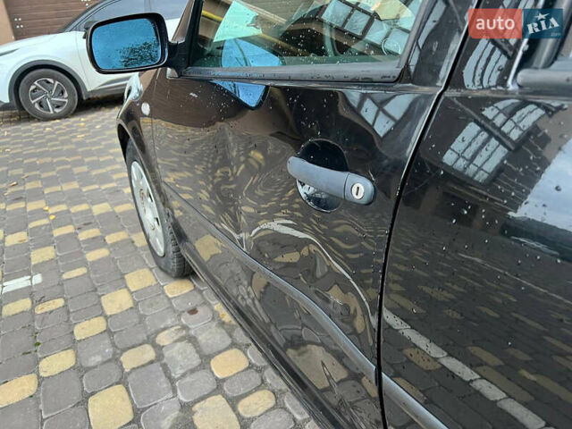 Фольксваген Гольф 2003 у Вінниці на Automoto.ua Чорний Фольксваген Гольф, об'ємом двигуна 1.39 л та пробігом 190 тис. км за 4000 $, фото 6 на Automoto.ua