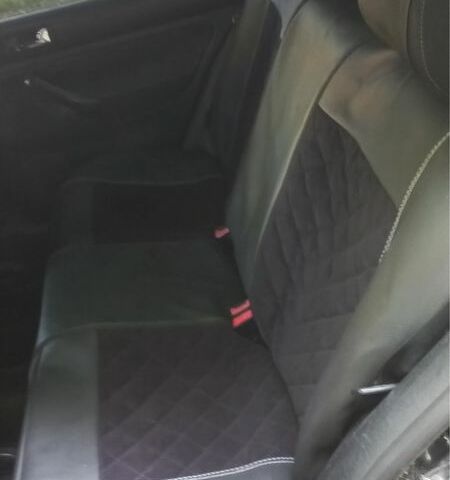 Черный Фольксваген Гольф, объемом двигателя 1.8 л и пробегом 230 тыс. км за 5500 $, фото 4 на Automoto.ua