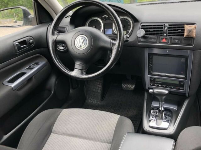 Черный Фольксваген Гольф, объемом двигателя 2 л и пробегом 202 тыс. км за 6000 $, фото 2 на Automoto.ua