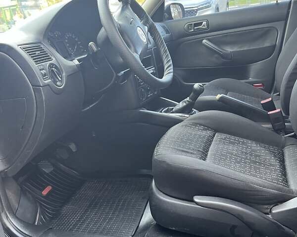 Чорний Фольксваген Гольф, об'ємом двигуна 1.4 л та пробігом 193 тис. км за 4700 $, фото 15 на Automoto.ua