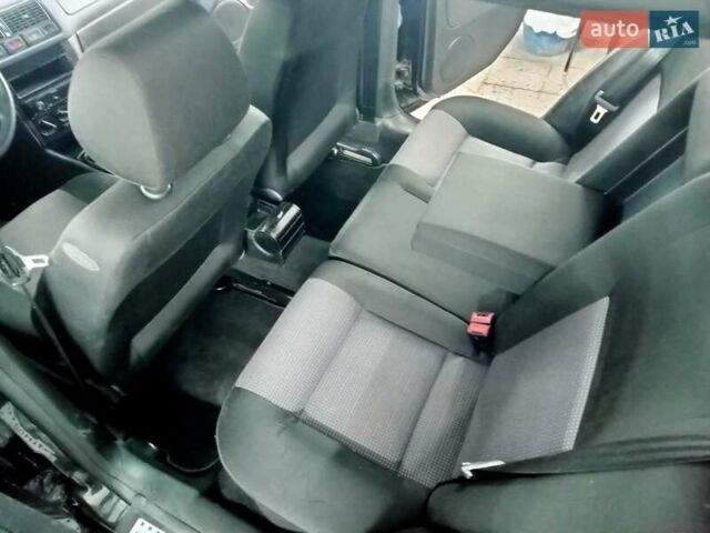 Черный Фольксваген Гольф, объемом двигателя 1.4 л и пробегом 172 тыс. км за 4199 $, фото 39 на Automoto.ua