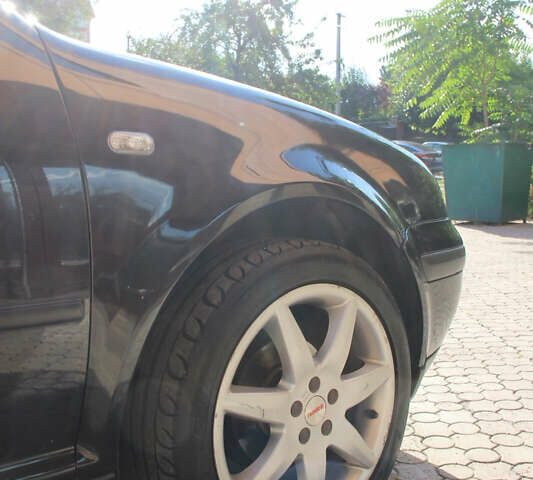 Черный Фольксваген Гольф, объемом двигателя 1.6 л и пробегом 240 тыс. км за 6000 $, фото 2 на Automoto.ua