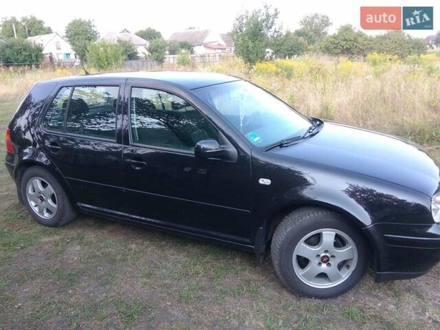 Черный Фольксваген Гольф, объемом двигателя 1.6 л и пробегом 210 тыс. км за 4300 $, фото 13 на Automoto.ua