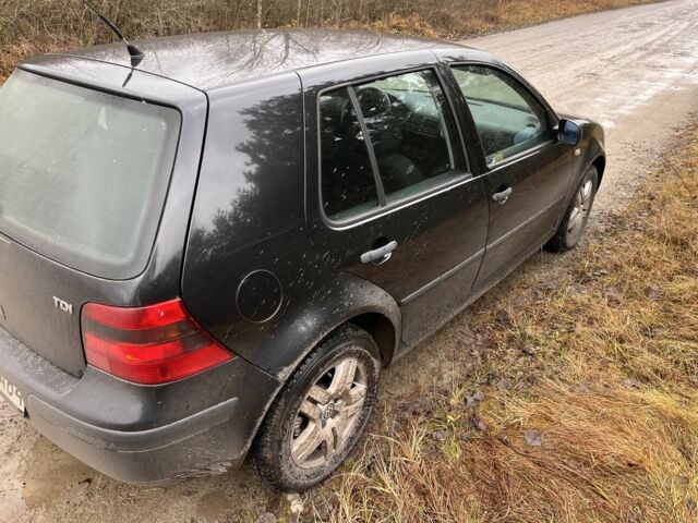 Черный Фольксваген Гольф, объемом двигателя 1.9 л и пробегом 320 тыс. км за 1890 $, фото 1 на Automoto.ua