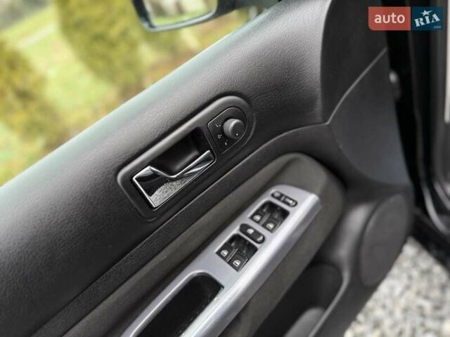 Черный Фольксваген Гольф, объемом двигателя 0 л и пробегом 187 тыс. км за 4790 $, фото 62 на Automoto.ua