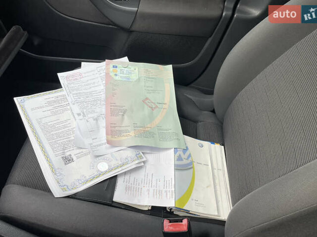 Черный Фольксваген Гольф, объемом двигателя 1.6 л и пробегом 237 тыс. км за 5100 $, фото 20 на Automoto.ua