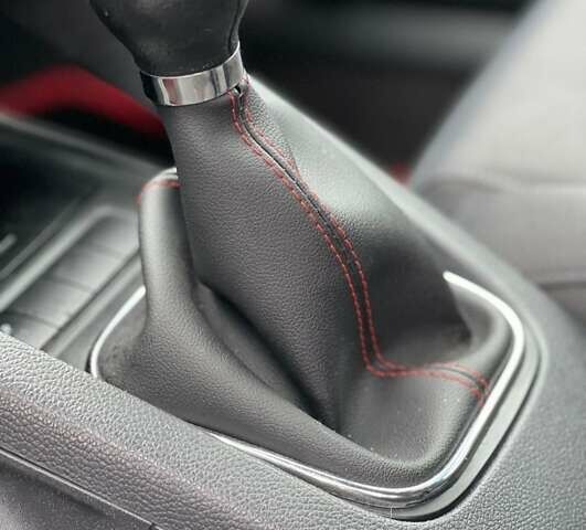 Фольксваген Гольф 2003 в Межгорье на Automoto.ua Черный Фольксваген Гольф, объемом двигателя 1.4 л и пробегом 192 тыс. км за 5700 $, фото 7 на Automoto.ua