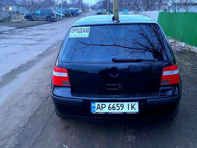 Черный Фольксваген Гольф, объемом двигателя 1.4 л и пробегом 226 тыс. км за 5399 $, фото 4 на Automoto.ua